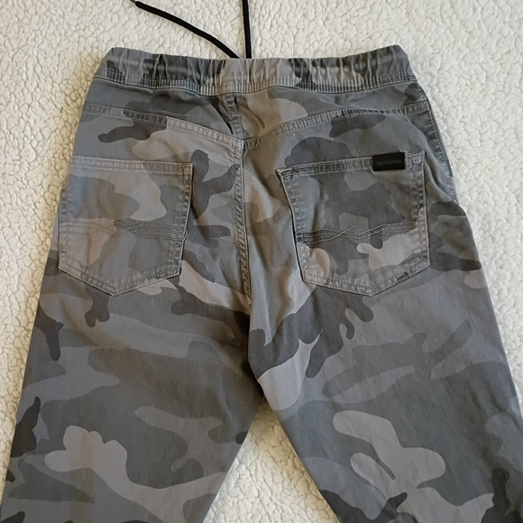 Denizen Levi Strauss Gray Camo Men's Jogger Pants - Picture 5 of 6